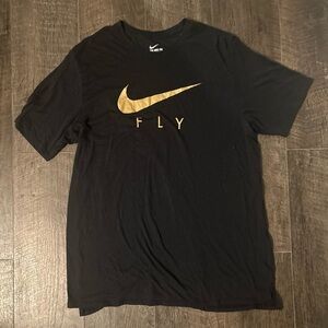 Nike men’s t-shirt